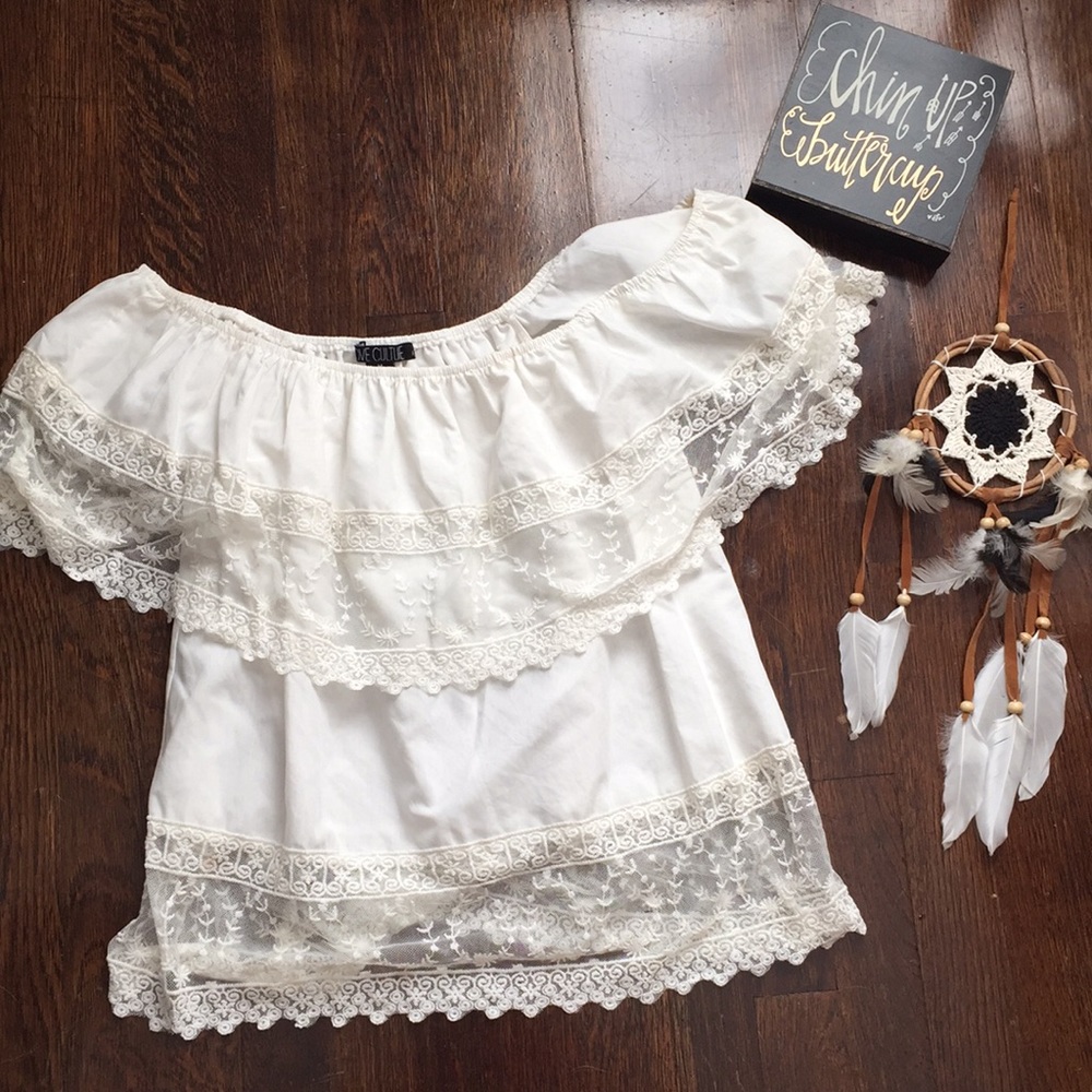 ✨lacey white off the shoulder top